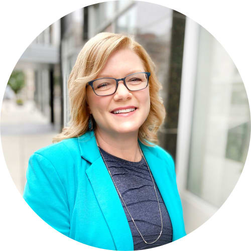 Jenny Noone an Oxford Senior Living employee
