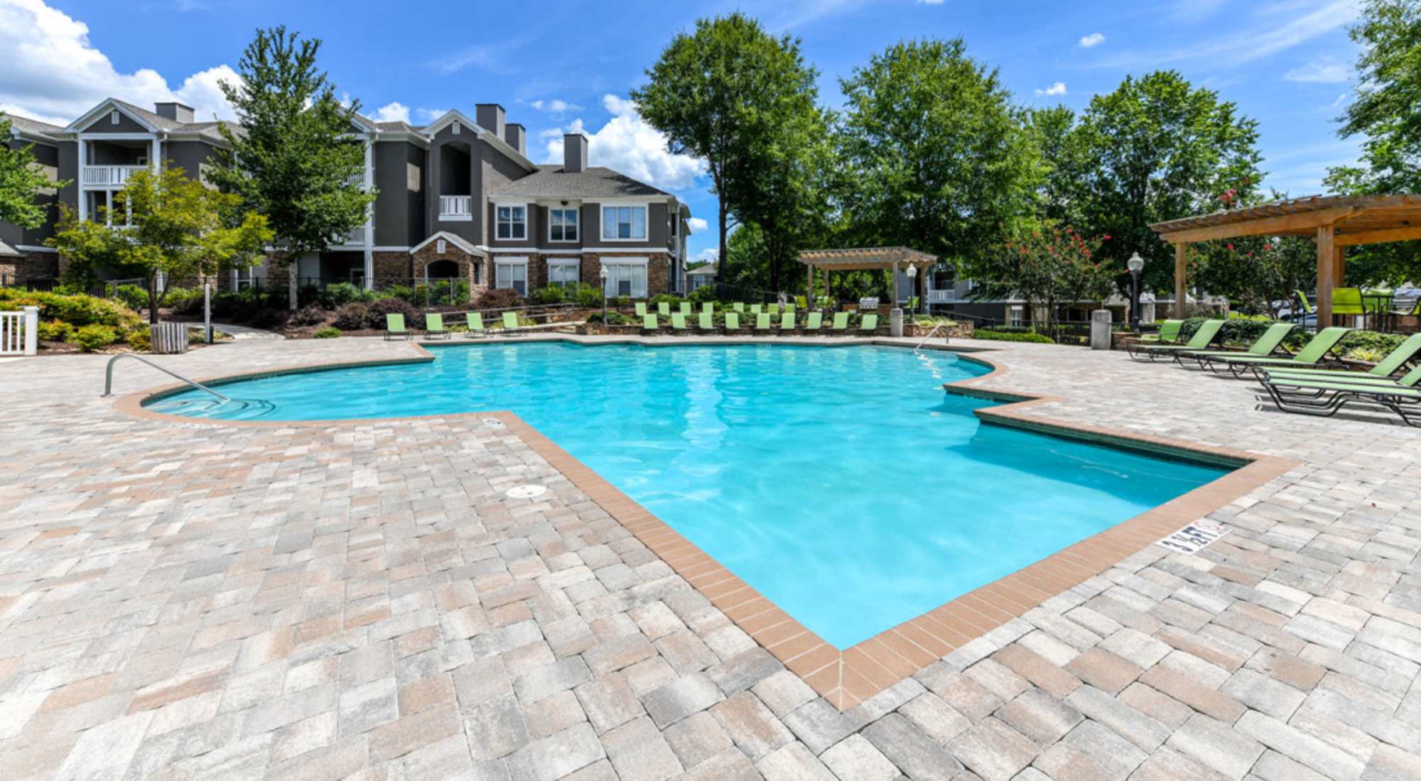 Apartment building photo of Retreat at Johns Creek in Duluth, GA