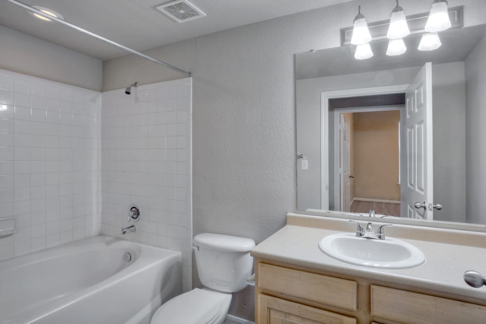Clean bathroom at Marquis Bandera in San Antonio, Texas