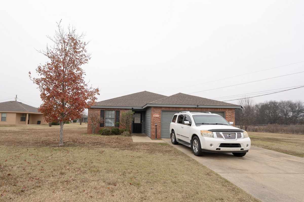 Exterior shot of community at Bolivar Homes in Cleveland, Mississippi