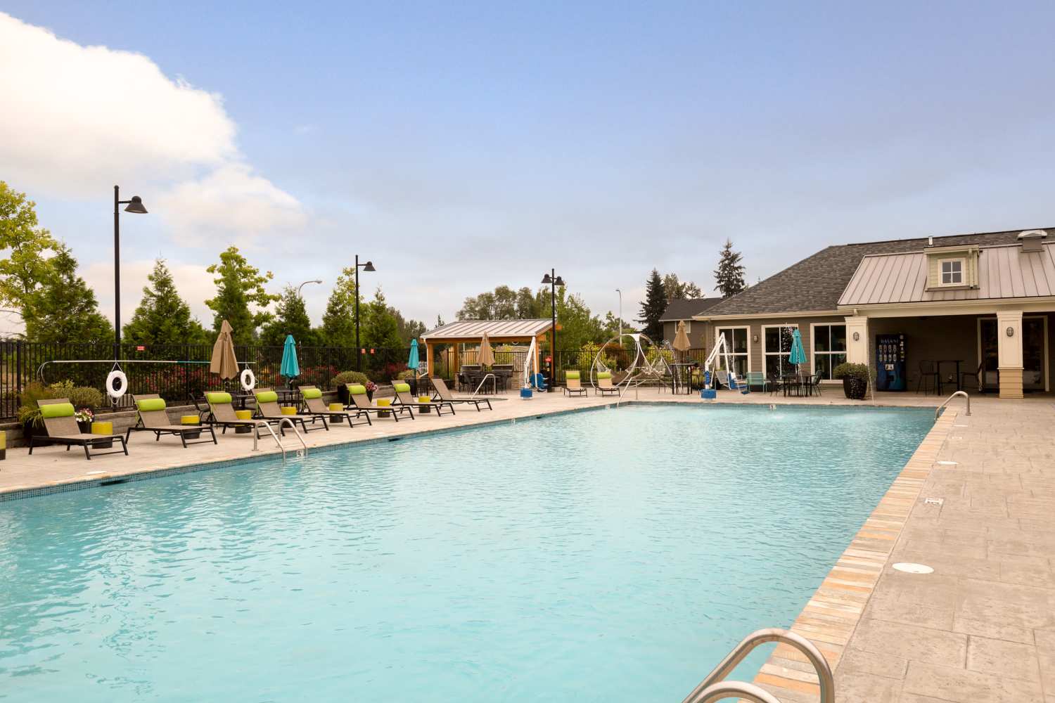 Swimming pool at Terrene at the Grove in Wilsonville, Oregon 