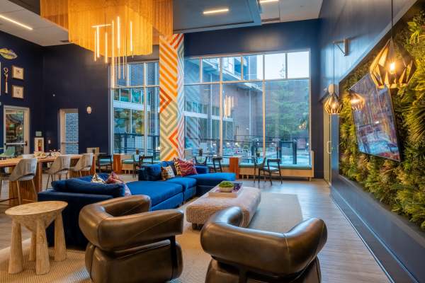 Clubhouse lounge at EDGE on the Beltline | Apartments in Atlanta, Georgia