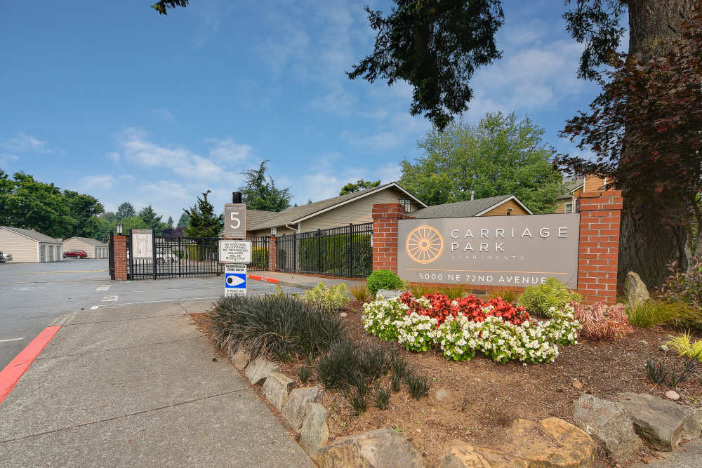The front monument sign at Carriage Park Apartments in Vancouver, Washington