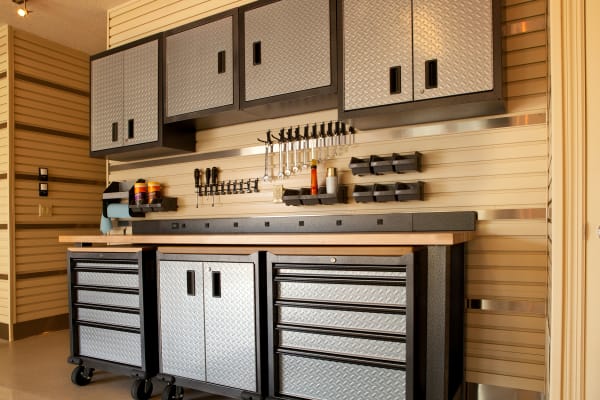 Lockaway Storage offers commercial storage in California