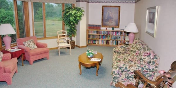 Lounge area at Wellington Meadows in Fort Atkinson, Wisconsin