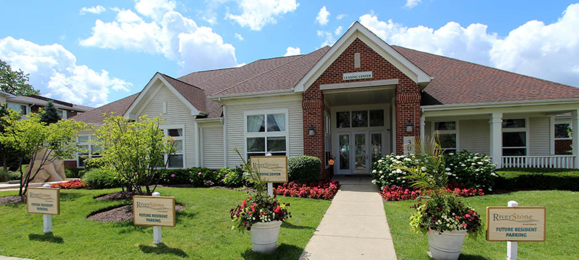 Bolingbrook, Illinois apartments at Riverstone Apartments