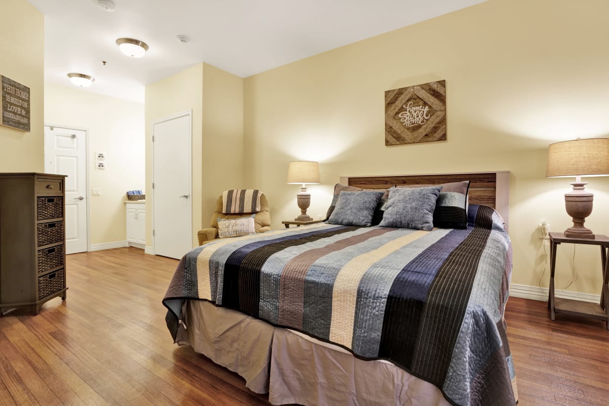 Senior living bedroom at The Commons at Dallas Ranch in Antioch, California