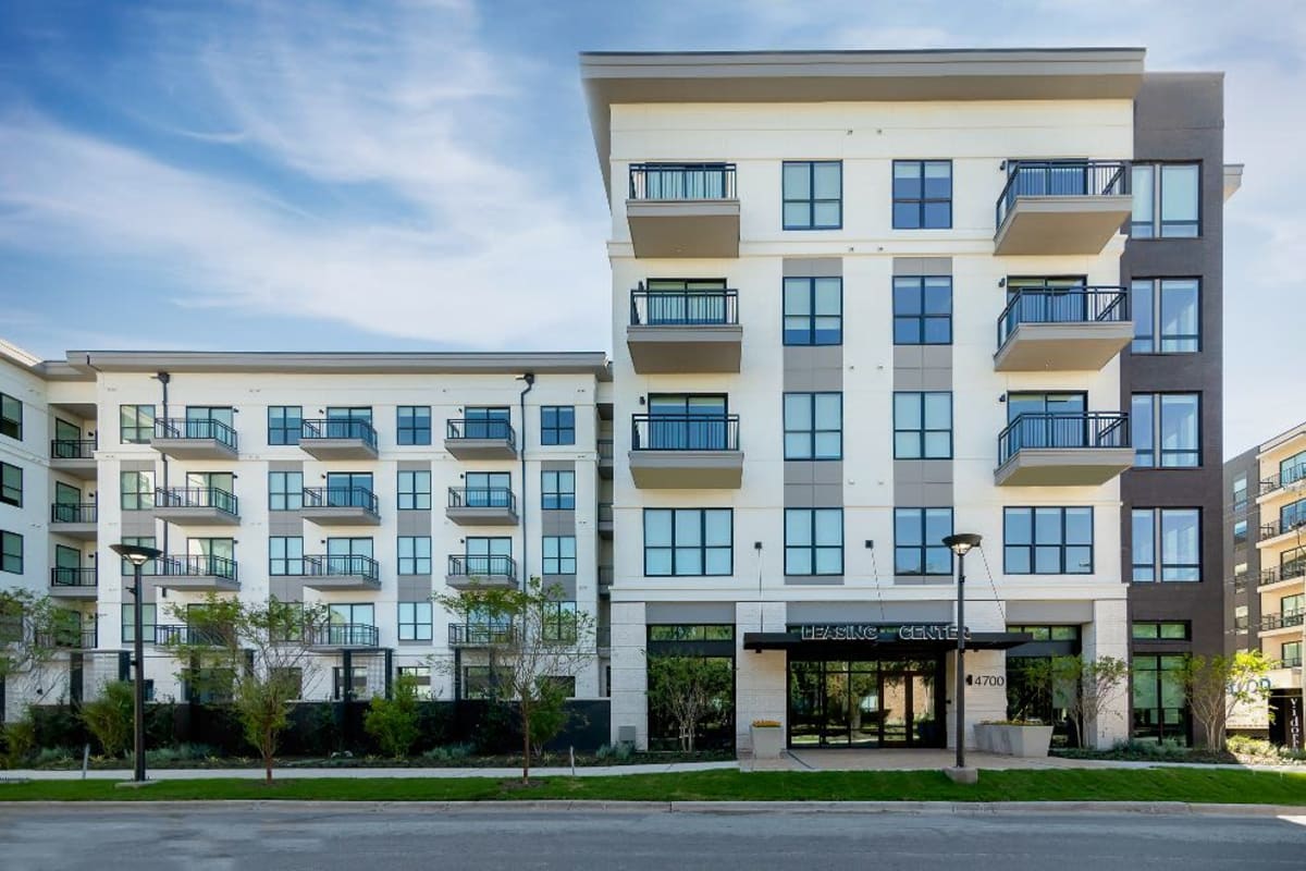 View of the building from the road at Vidorra McKinney Avenue in Dallas, Texas