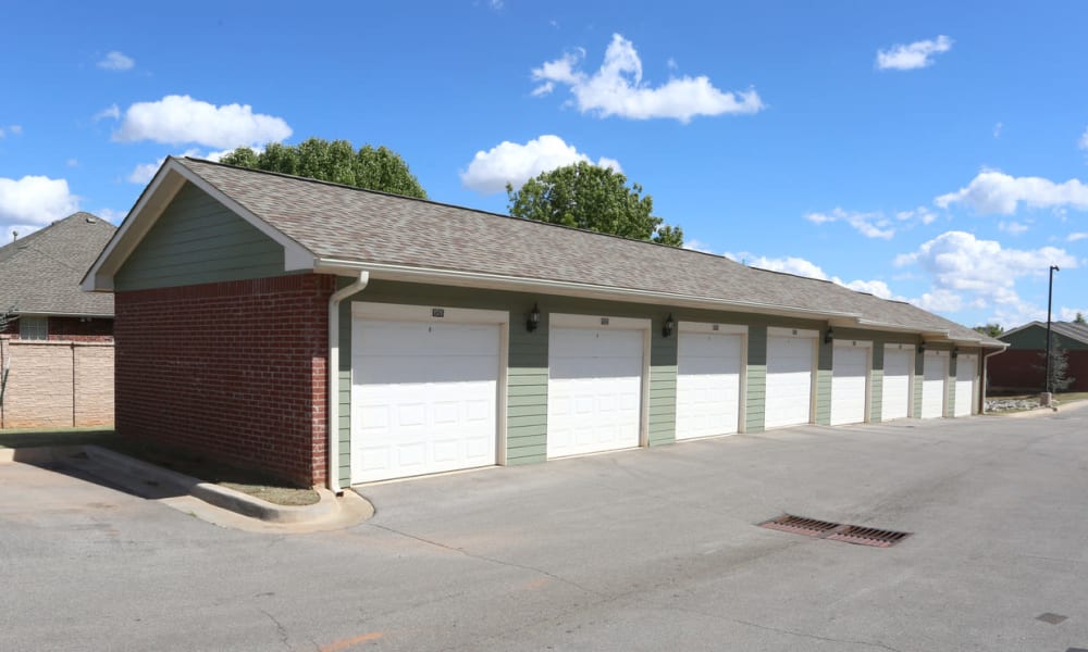 Garages at Cross Timber in Oklahoma City, Oklahoma