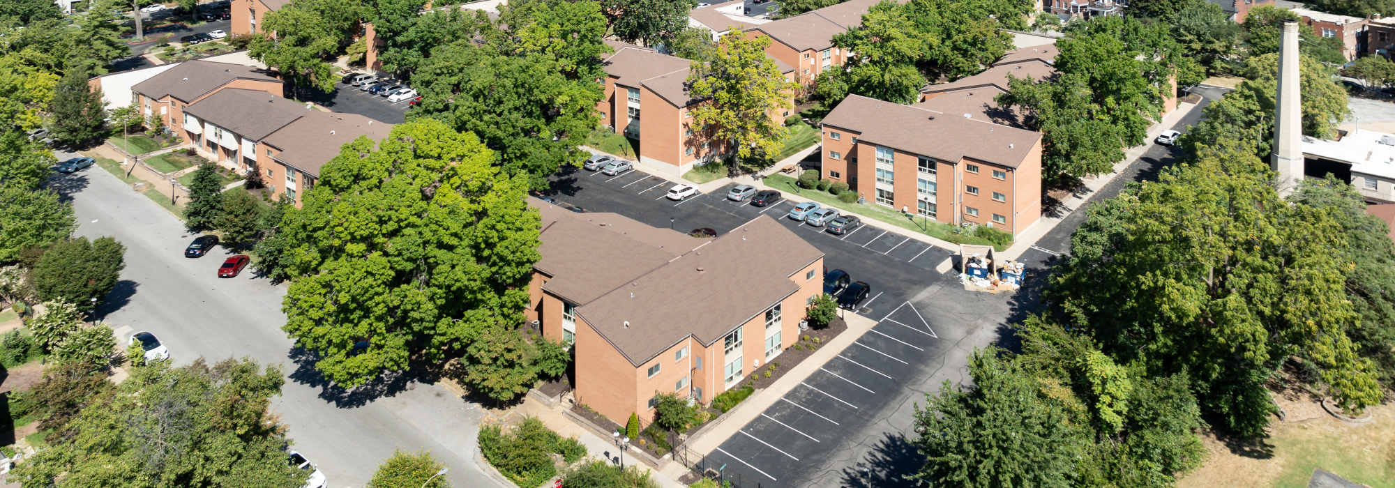 Neighborhood at West End Terrace Apartments in St. Louis, Missouri