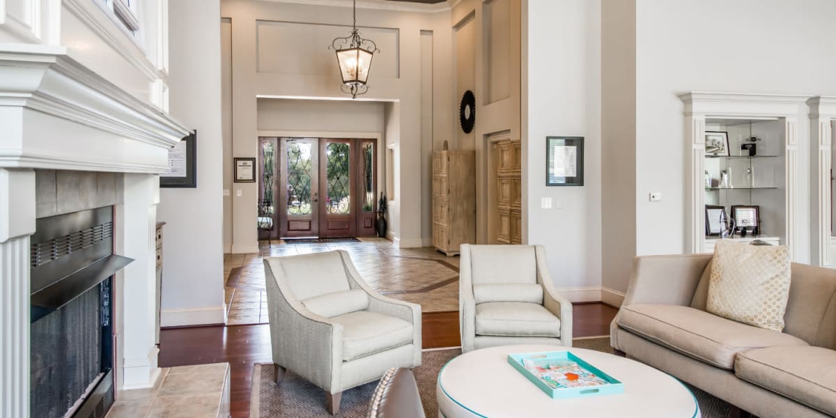 Interior lobby area at Marquis at Carmel Commons in Charlotte, North Carolina