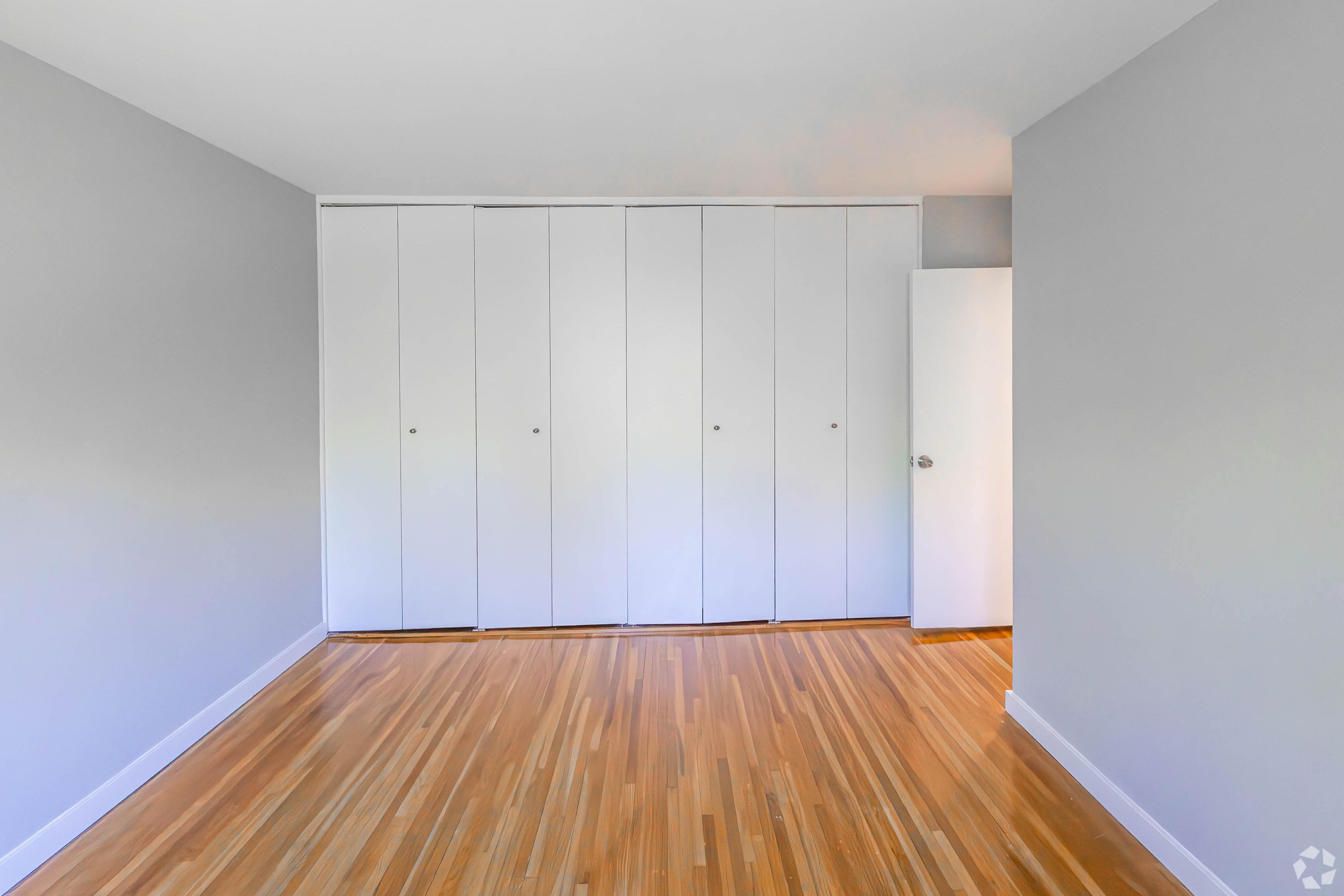 1BR, 1BA - 895 Sq Ft (Bedroom)
