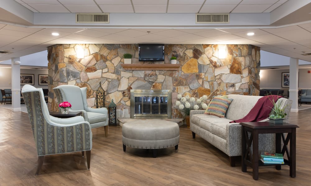 Community living room at Royalton Woods in North Royalton, Ohio