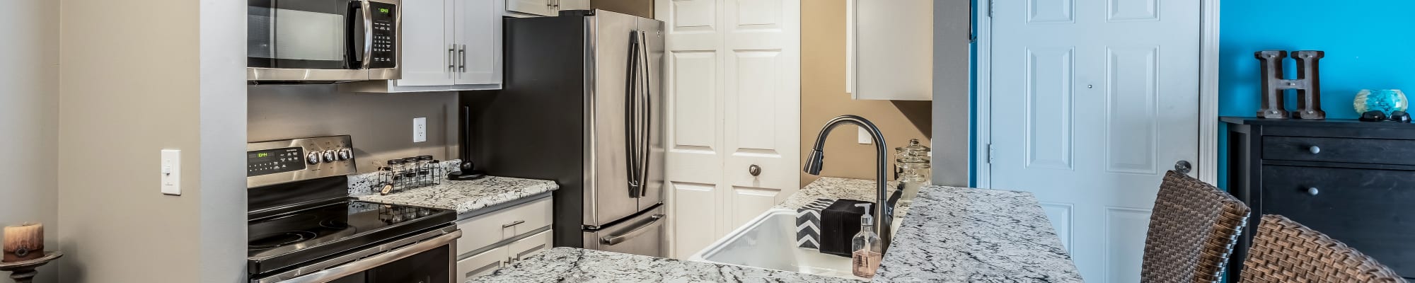 Amenities at Waters Edge Apartments in Lansing, Michigan