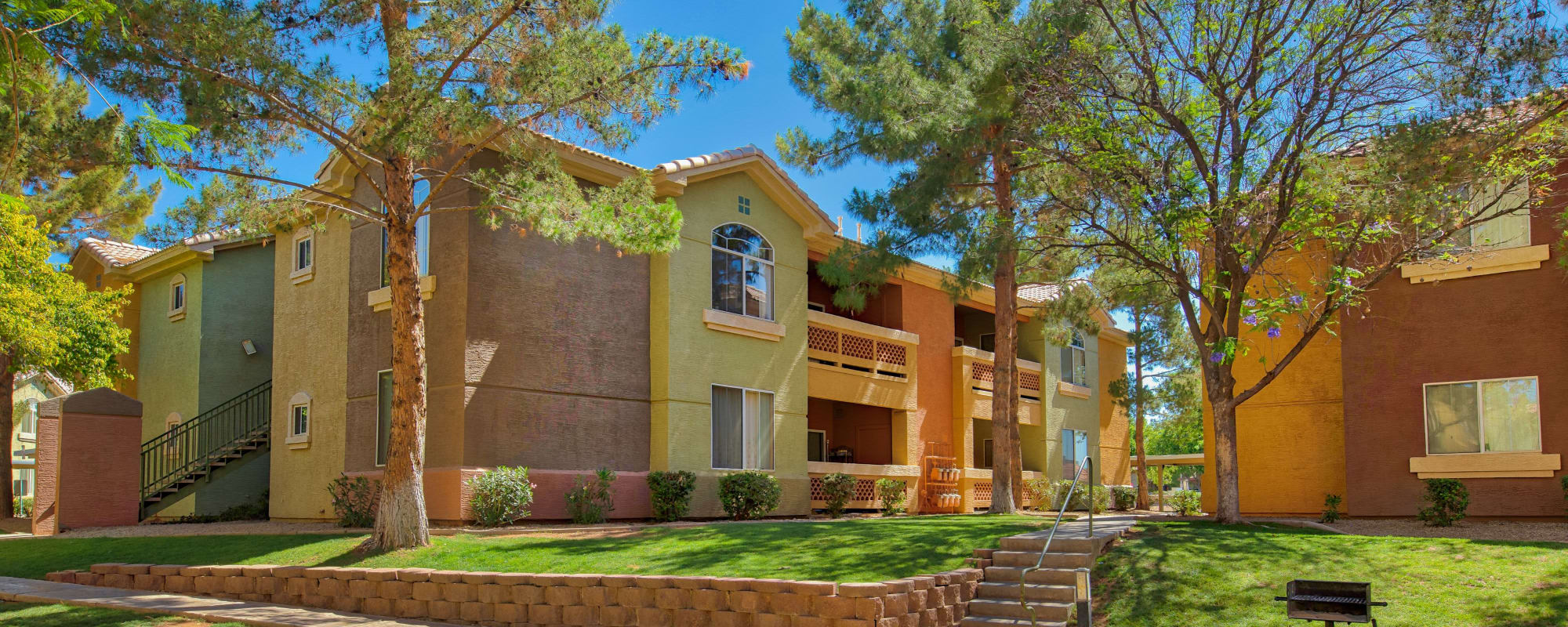 Photos of Serena Shores Apartments in Gilbert, Arizona