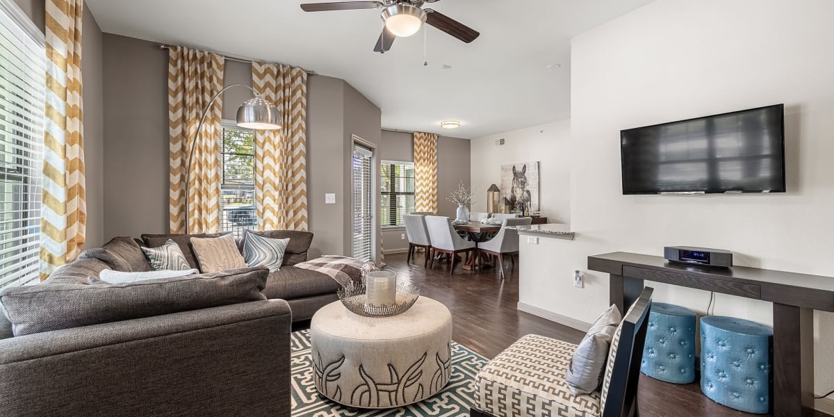 living room at Marquis on Lakeline in Cedar Park, Texas