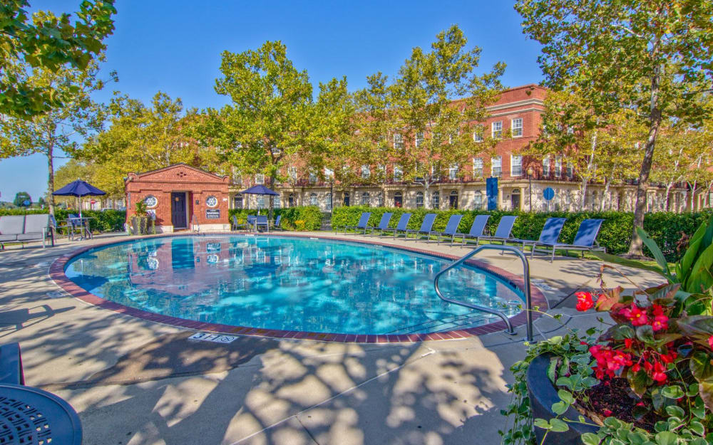 Swimming pool at Easton Commons Apartments & Townhomes in Columbus, Ohio