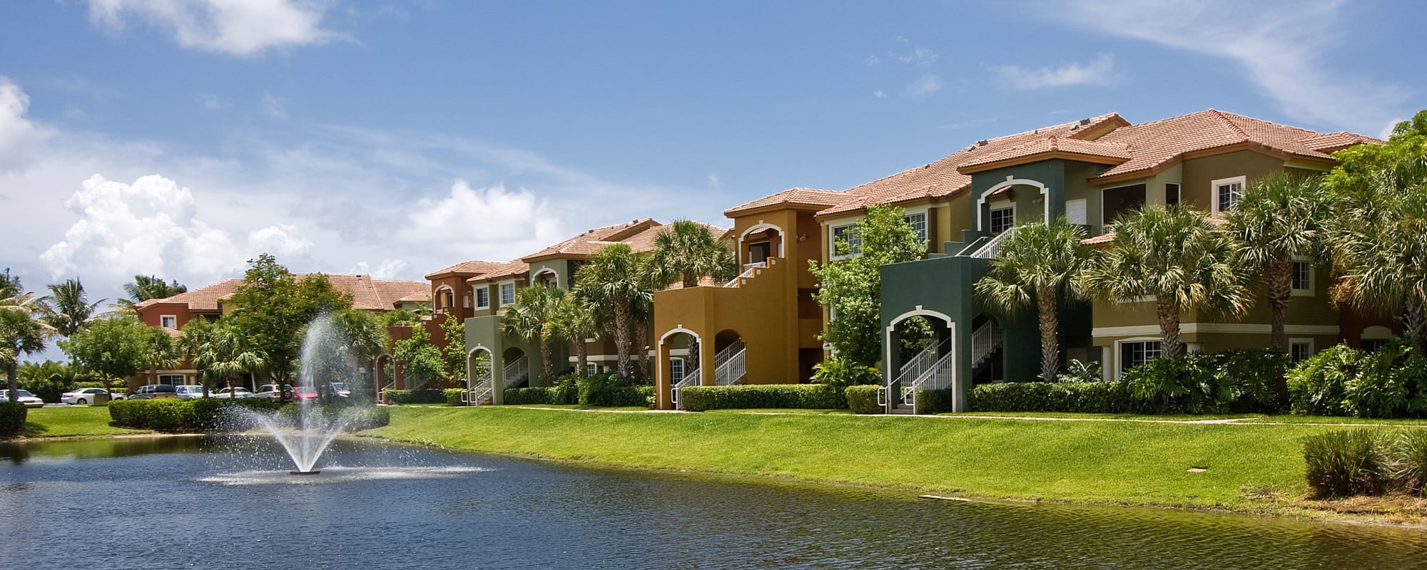 Neighborhood of Manatee Bay Apartments in Boynton Beach, Florida