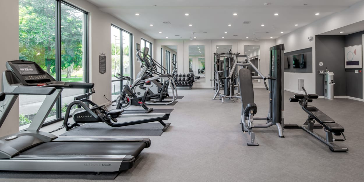 Well equipped fitness center at Luxia Swiss Avenue, Dallas, Texas 