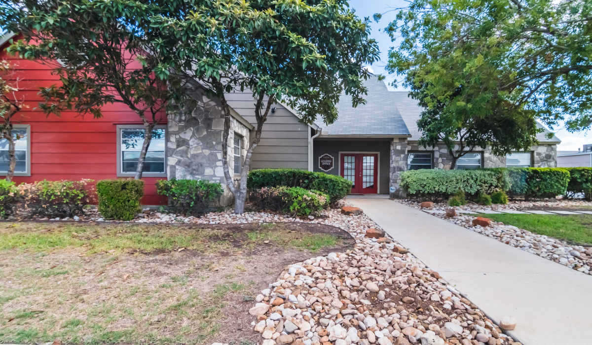 Walk way at Villa De Oro in San Antonio, Texas