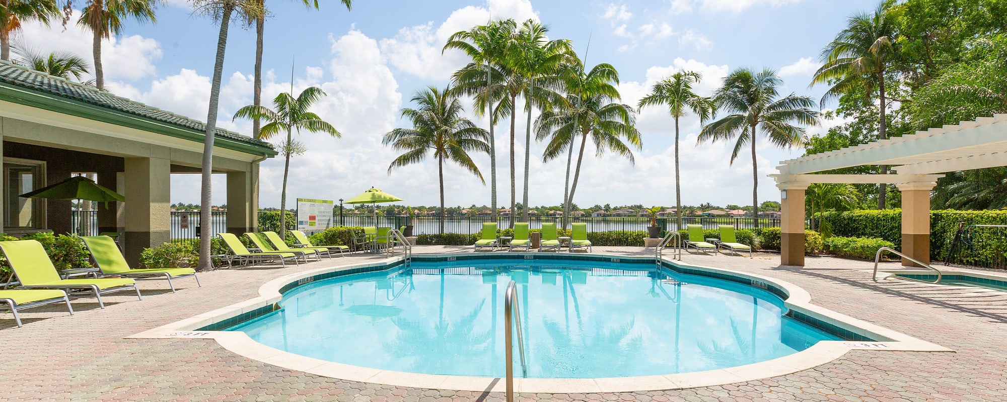 Apartments at Club Lake Pointe Apartments in Coral Springs, Florida