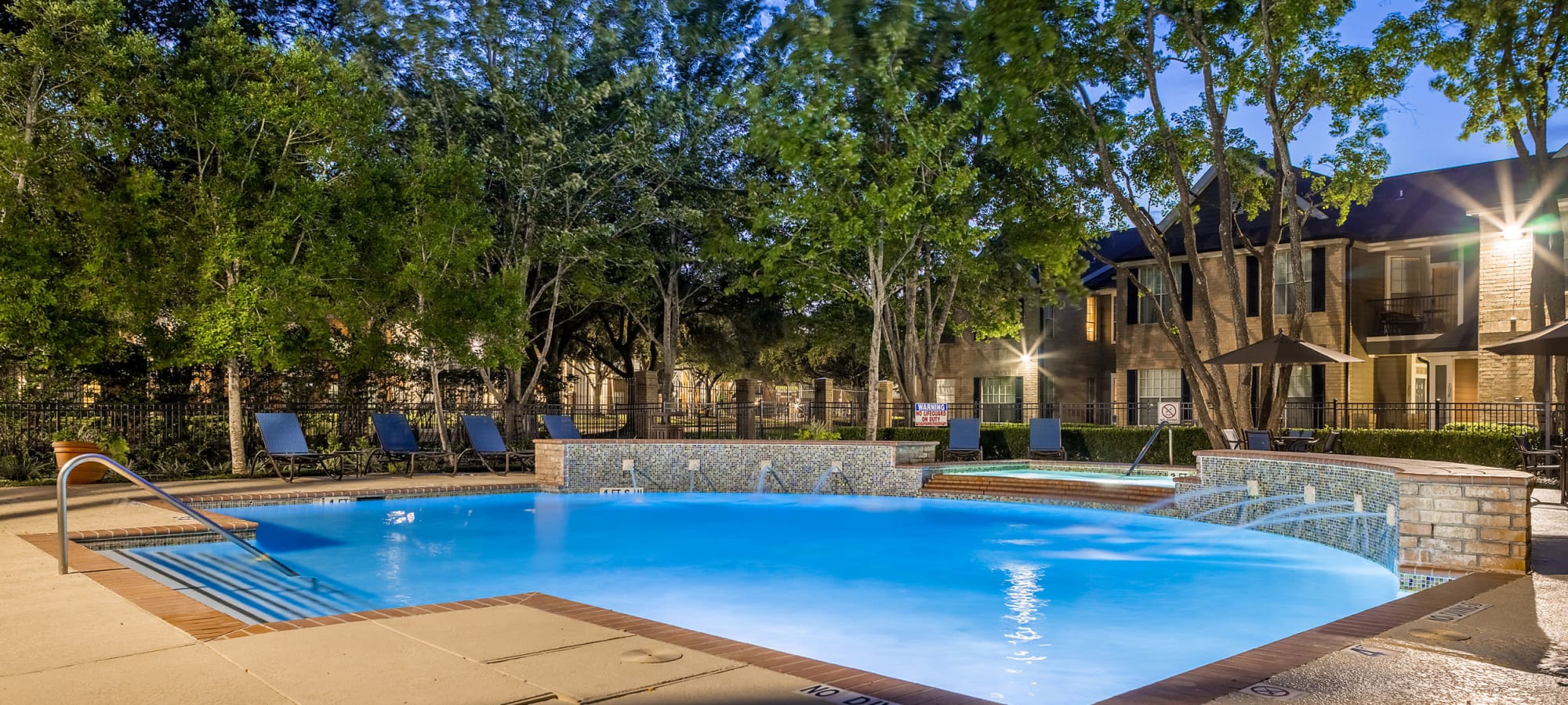 Apply to live at Marquis at Westchase in Houston, Texas