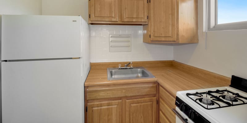 Model kitchen at Barclay Square Apartments in Baltimore, Maryland