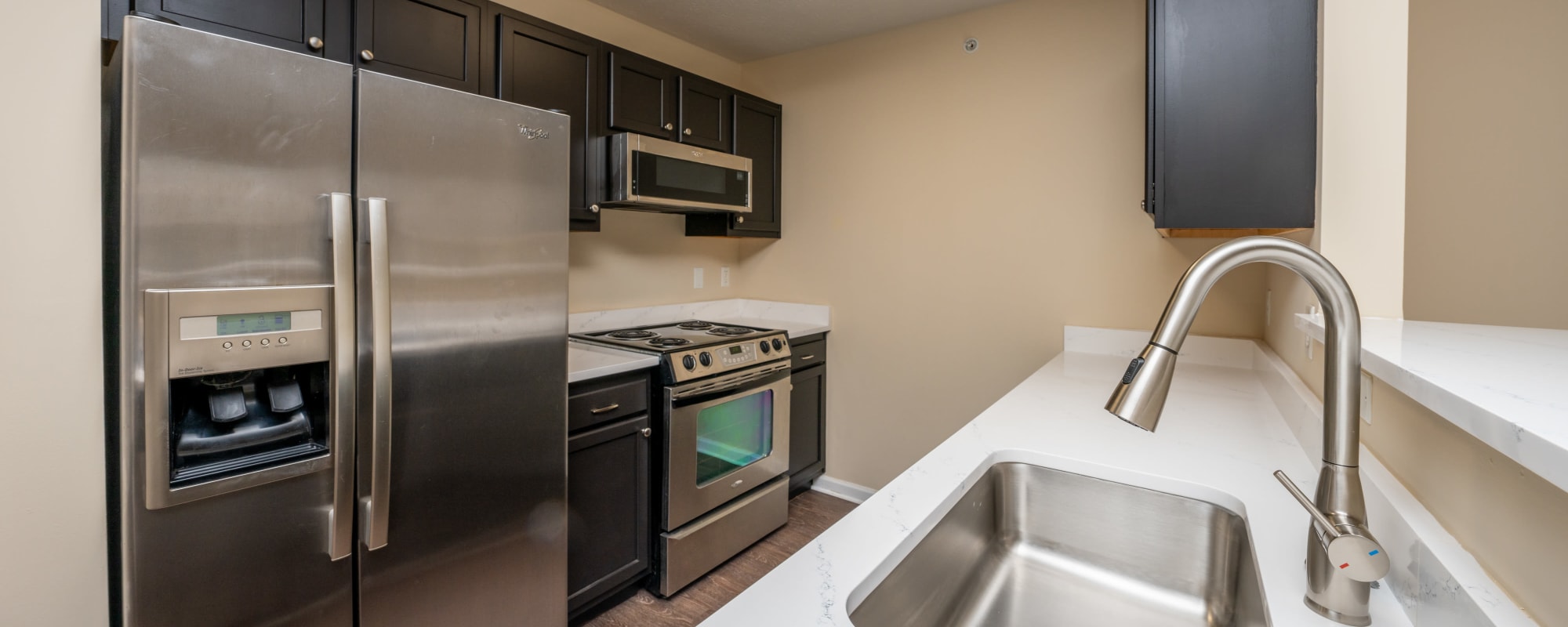 Apartments Kitchen at Chatham Commons in Cranberry Township Pennsylvania