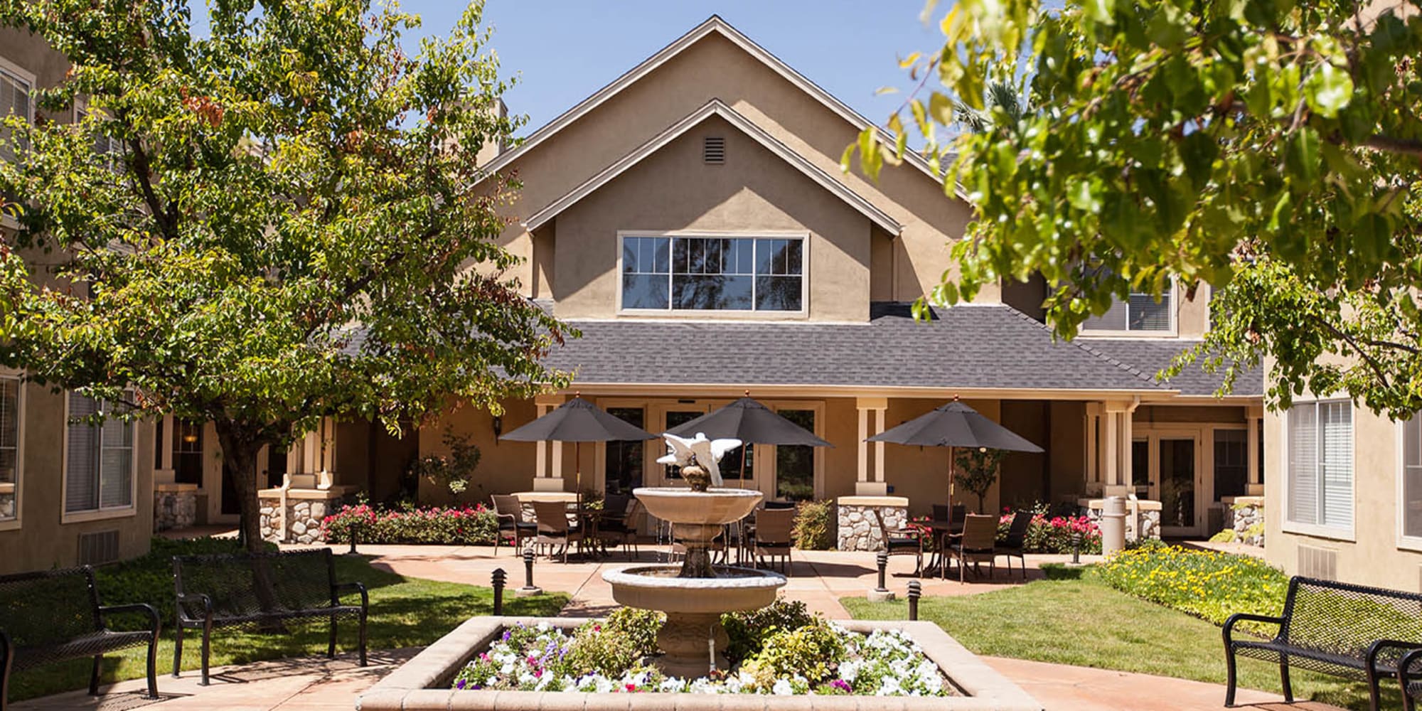 Senior living at Claremont Place in Claremont, California