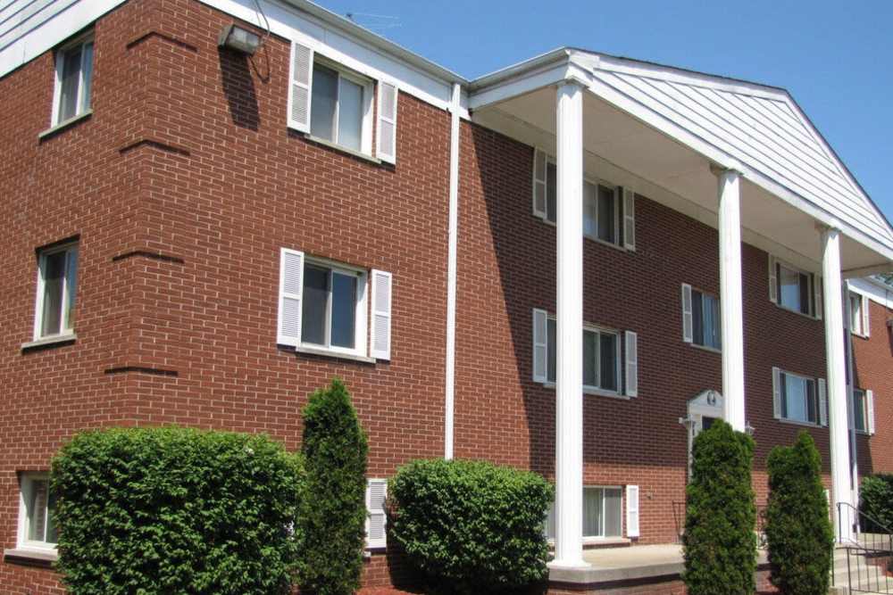 An exterior view of apartment building at Mount Vernon Arms Apartments in Merrillville, Indiana