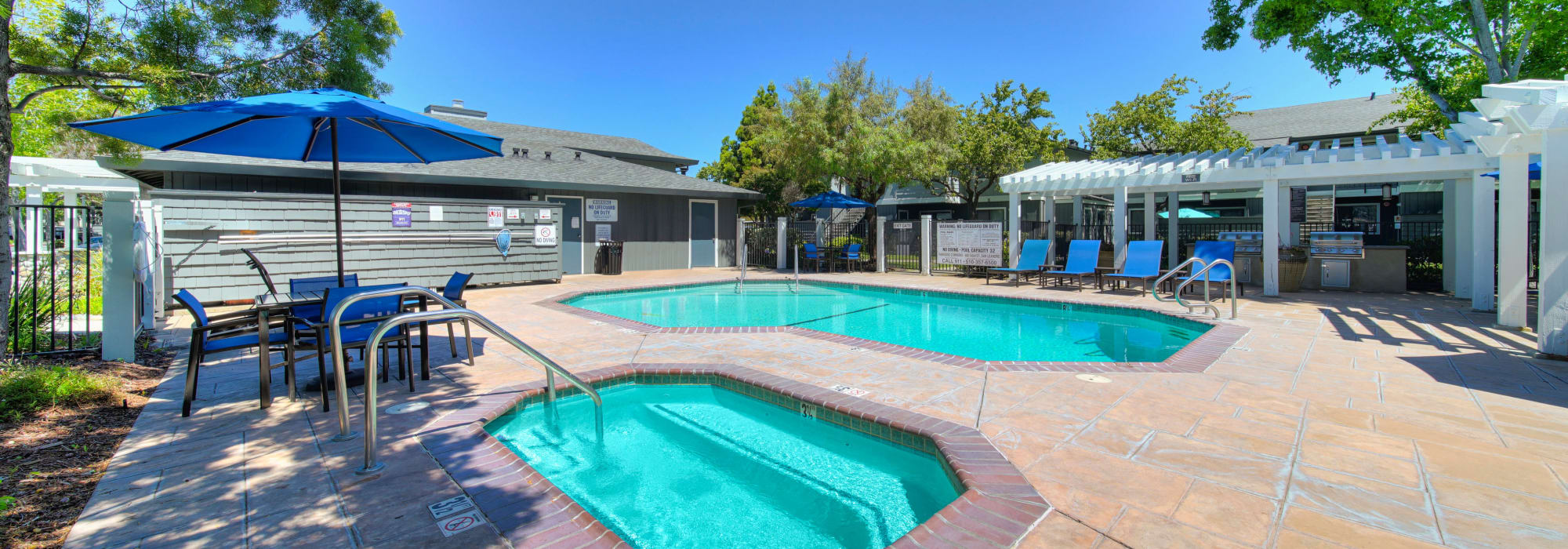 Pet friendly living at Parkside Commons Apartments in San Leandro, California