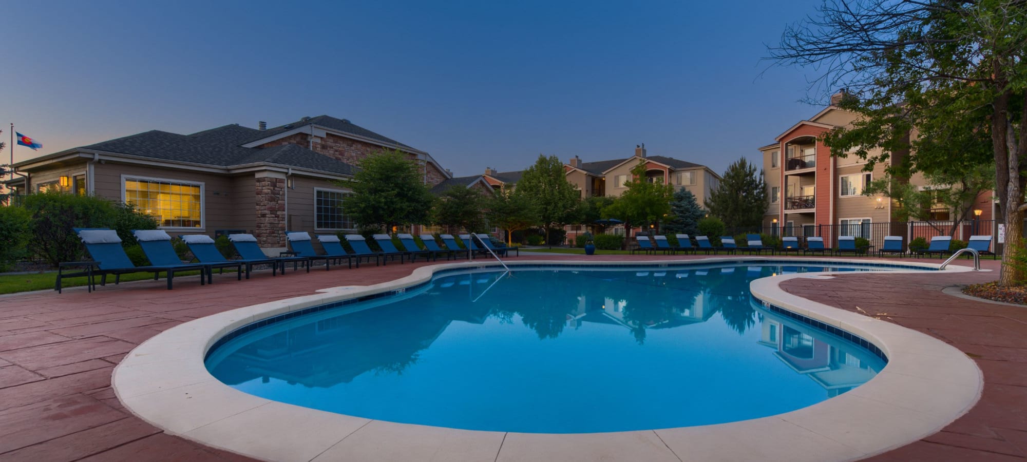 Apartments at Whisper Creek Apartment Homes in Lakewood, Colorado