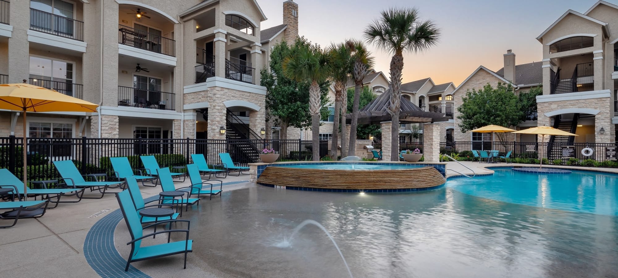 Katy, TX Apartments near Kelliwood The Retreat at Cinco Ranch