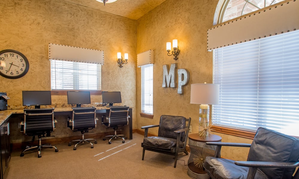 Computer area at Mission Point Apartments in Moore, Oklahoma