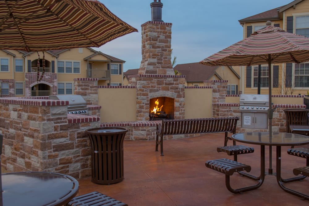 Grilling area at Park at Tuscany in Oklahoma City, Oklahoma