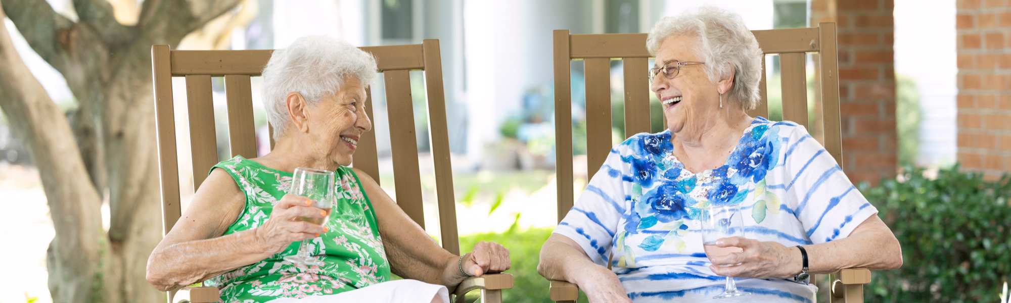 Residents having lunch at Barclay House of Baton Rouge in Baton Rouge, Louisiana