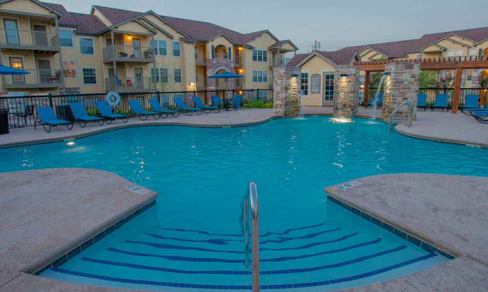 Pool at Cascata Apartments in Tulsa, Oklahoma