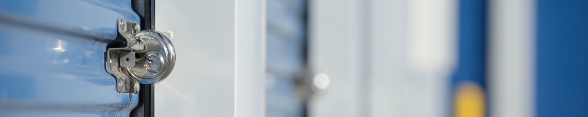 Self storage units in Canoga Park