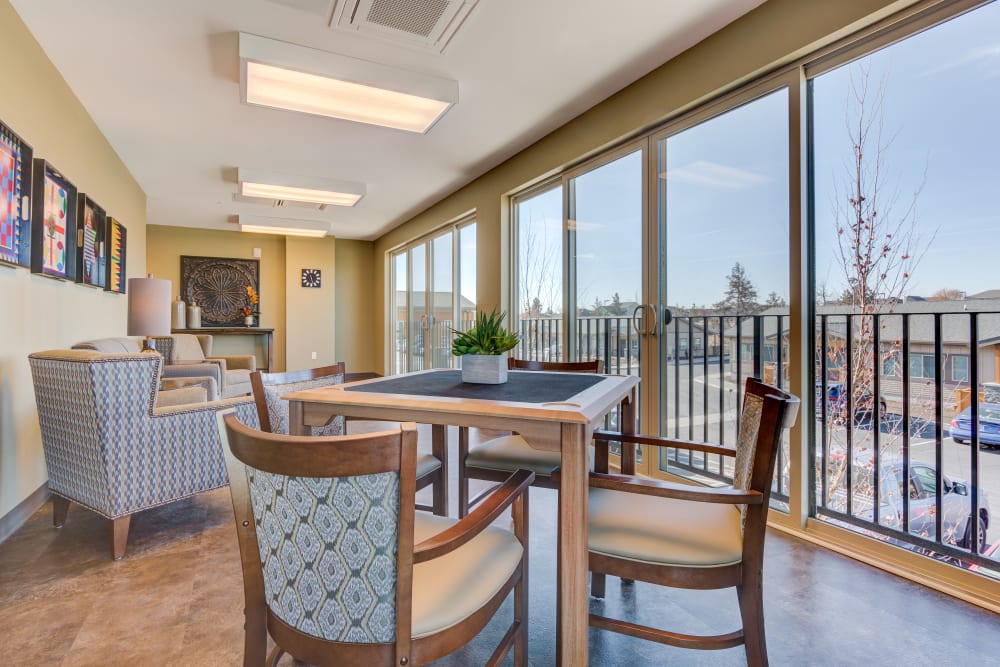 Window seating at Juniper Springs Senior Living in Redmond, Oregon. 