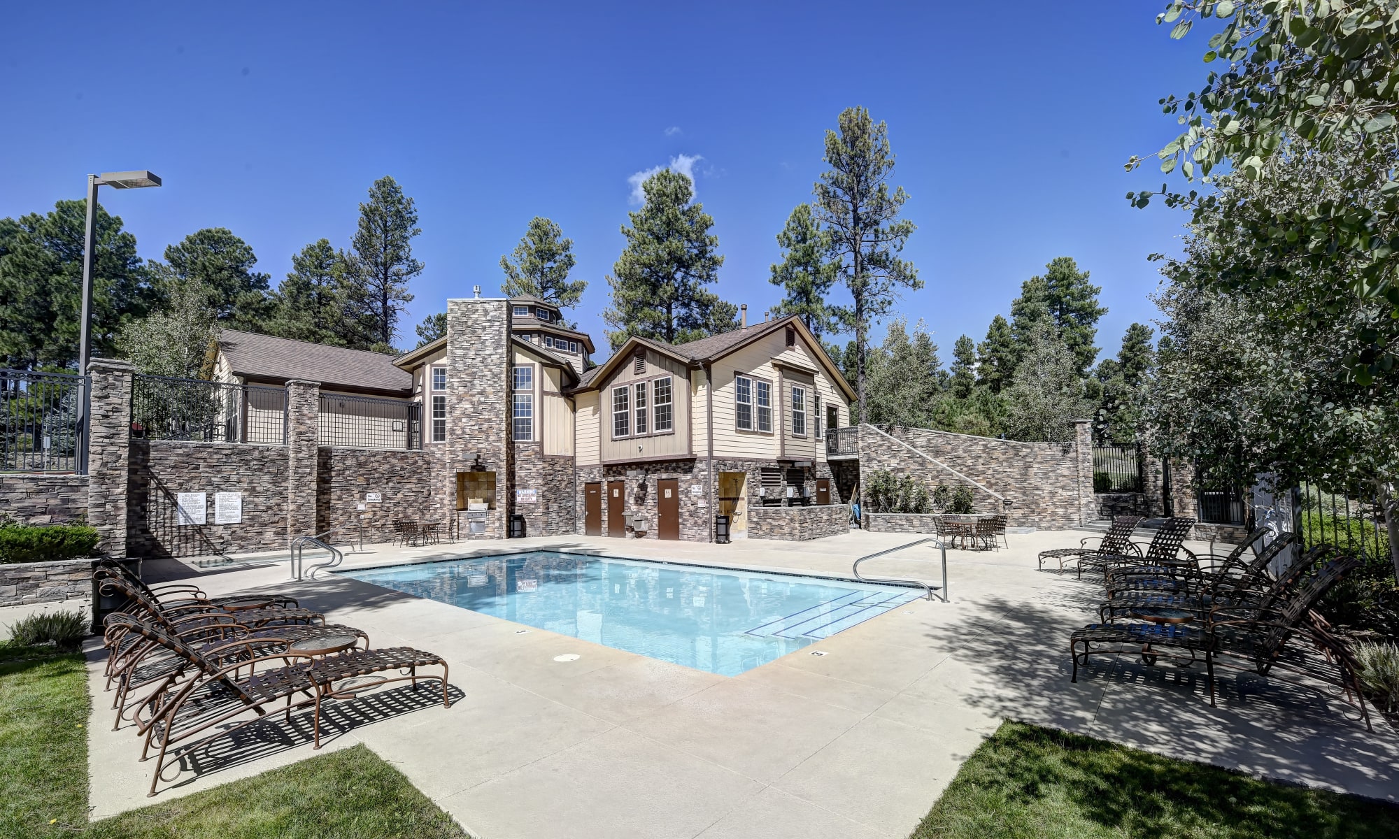 Live at Sterling Pointe in Flagstaff, AZ