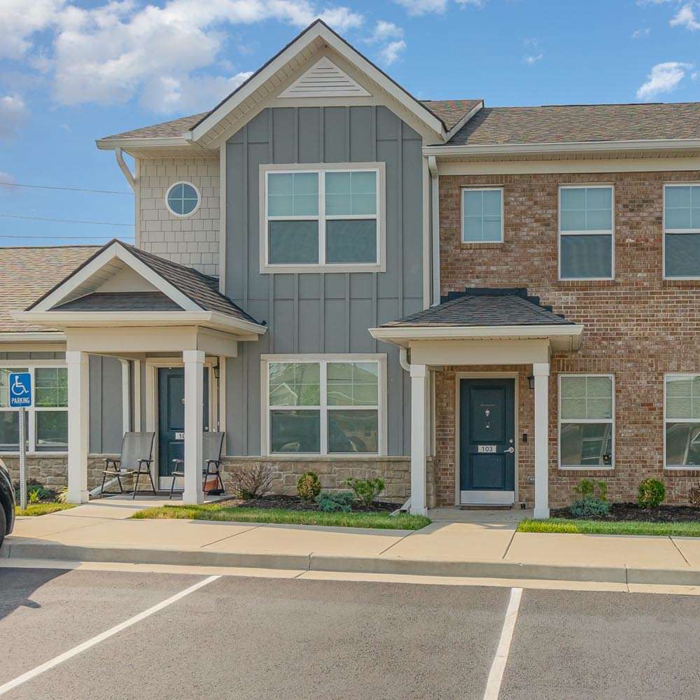 Exterior view of the apartment at Towne Creek Crossing in Walton, Kentucky