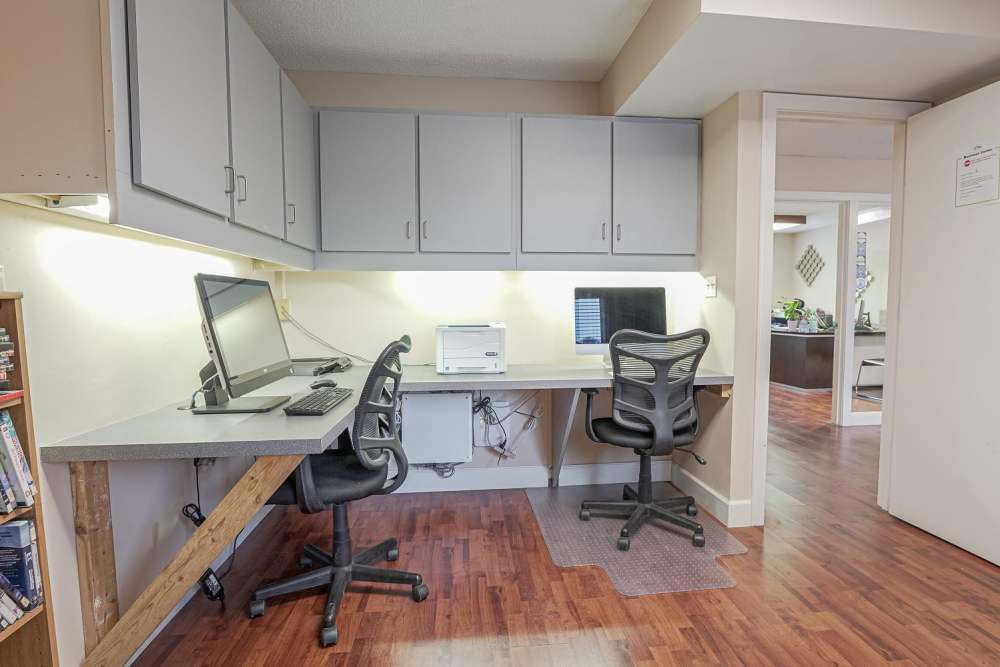 Business center at Courtyard Apartments in Columbia,Missouri