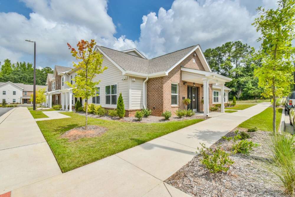 Apartment with walk paths at Canaan Crossing in Madison. GA