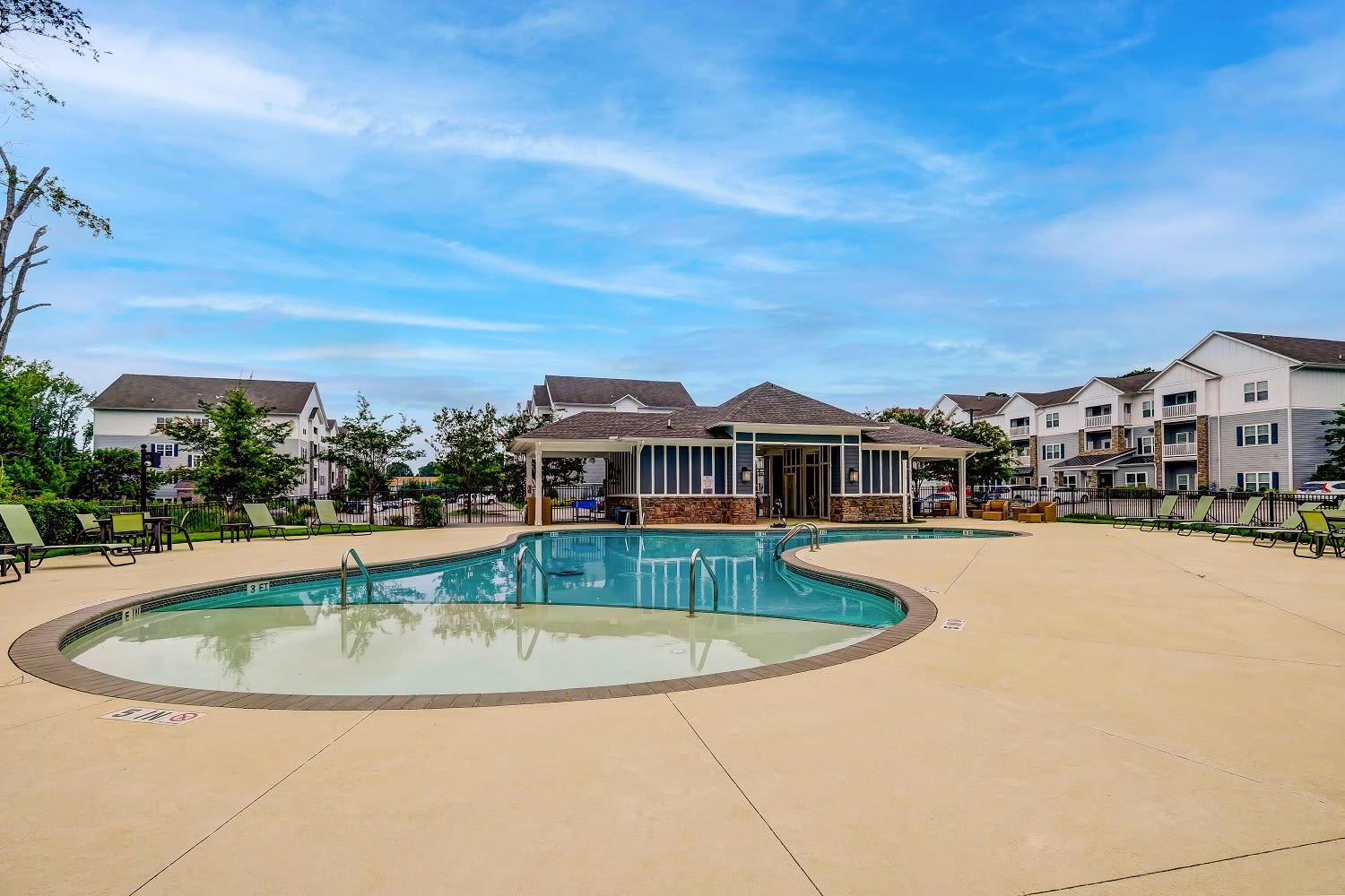 Photos of Creekside at Greenlawn Apartment Homes in Columbia, South