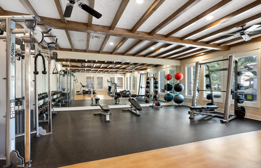 The fitness center at Sedona Ranch Apartments