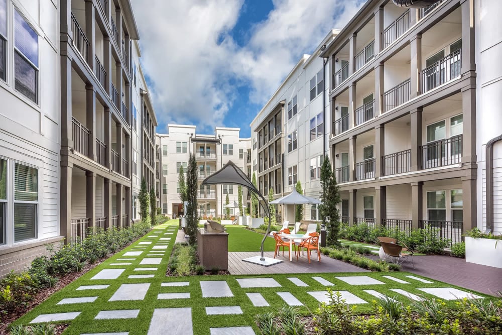 Courtyard at Havana Square, Tampa, Florida
