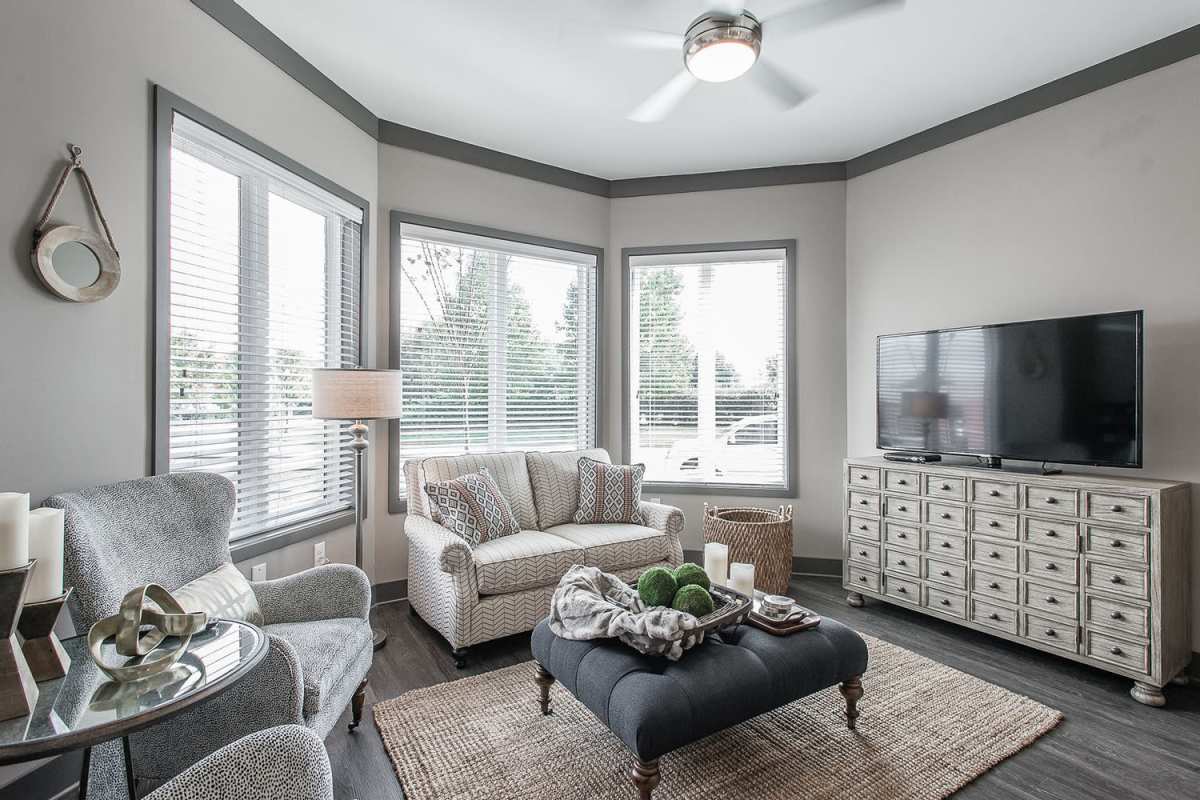 Apartment with wood-style flooring at Vintage at the Avenue, Murfreesboro, Tennessee