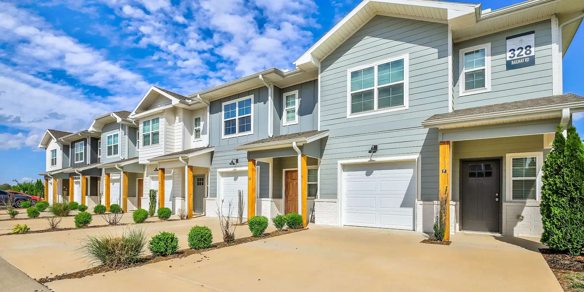 Apartments at Sycamore Heights Townhomes in Tontitown Arkansas