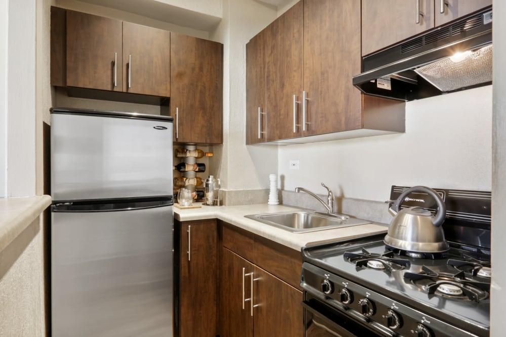 Fully equipped kitchen at Solace on Peachtree in Atlanta, Georgia