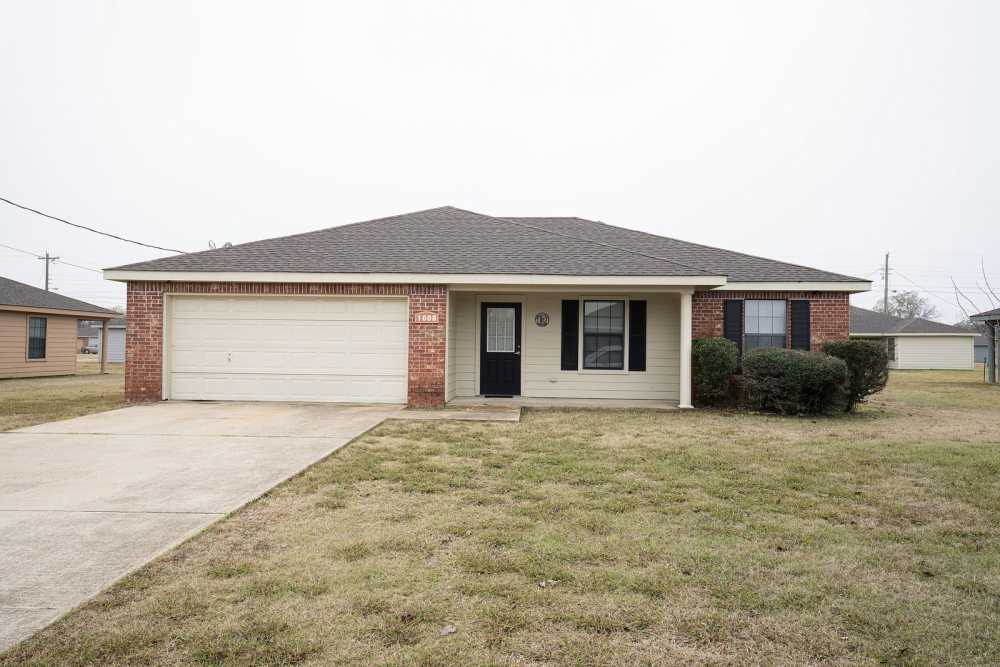Front view of an apartment at Bolivar Homes in Cleveland,Mississippi